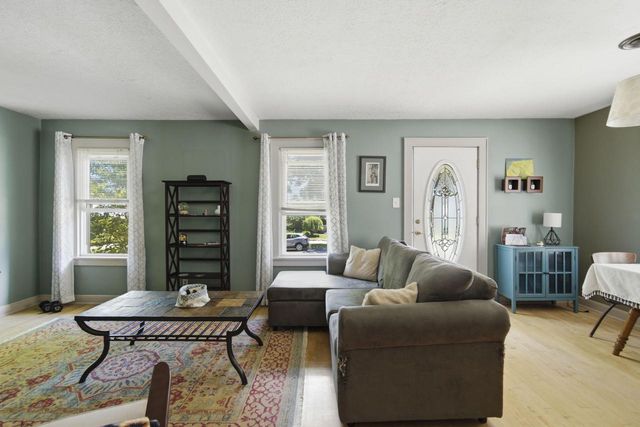3059 S 40th STREET, Milwaukee, WI 53215