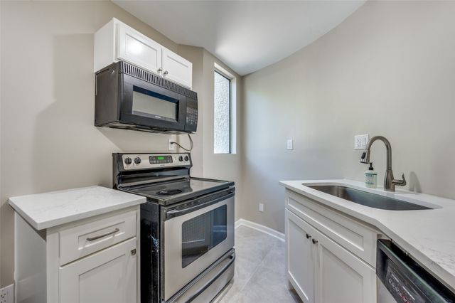 4130 Newton Avenue A, Dallas, TX 75219