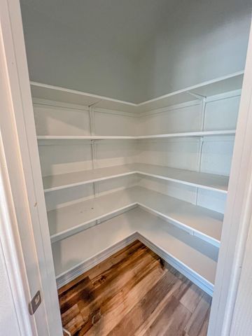 100 Taggart TRL, Jarrell, TX 76537