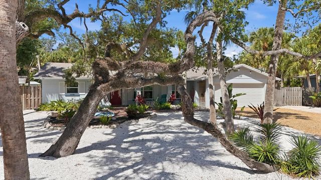 5128 OXFORD DRIVE, Sarasota, FL 34242