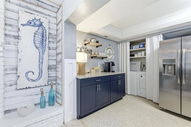 5128 OXFORD DRIVE, Sarasota, FL 34242