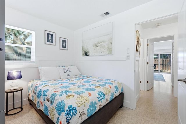 5128 OXFORD DRIVE, Sarasota, FL 34242
