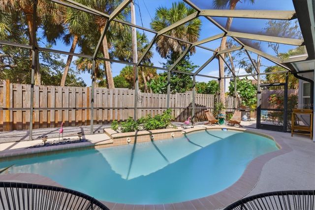 5128 OXFORD DRIVE, Sarasota, FL 34242