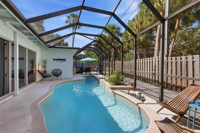 5128 OXFORD DRIVE, Sarasota, FL 34242