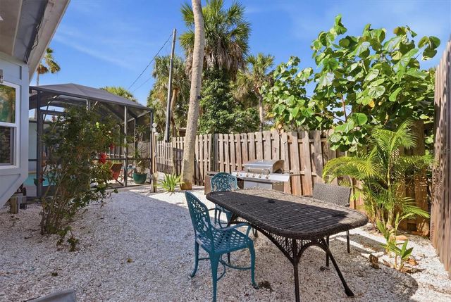 5128 OXFORD DRIVE, Sarasota, FL 34242