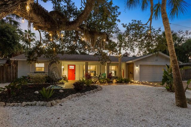 5128 OXFORD DRIVE, Sarasota, FL 34242