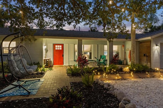 5128 OXFORD DRIVE, Sarasota, FL 34242