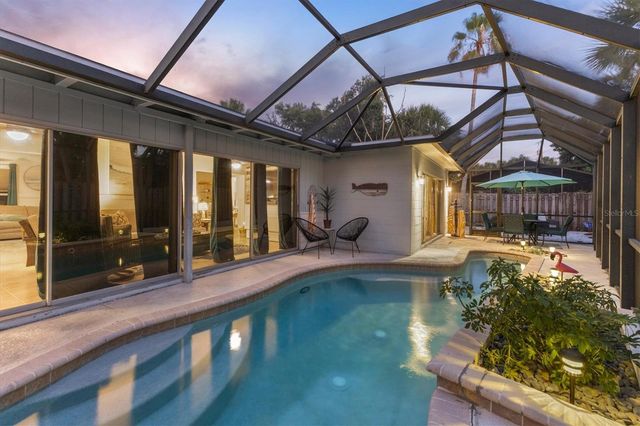 5128 OXFORD DRIVE, Sarasota, FL 34242