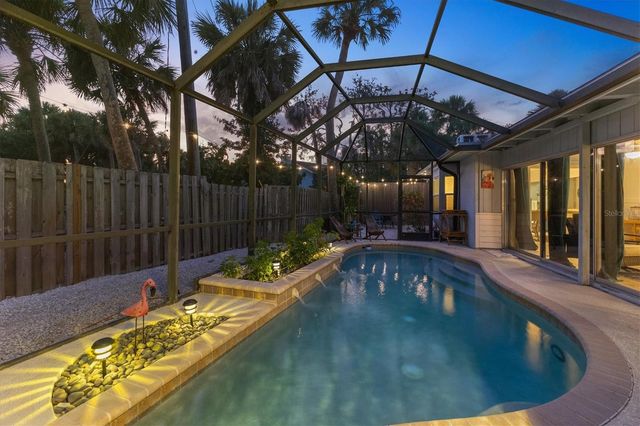 5128 OXFORD DRIVE, Sarasota, FL 34242