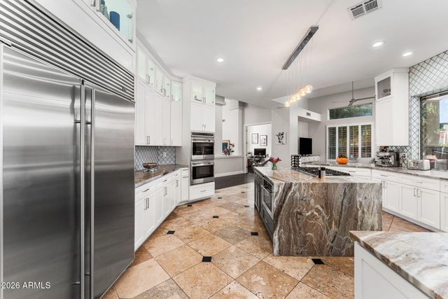 9030 N 48TH Place, Paradise Valley, AZ 85253