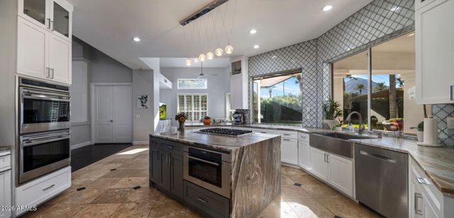 9030 N 48TH Place, Paradise Valley, AZ 85253