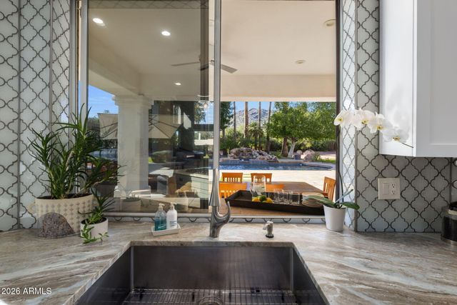 9030 N 48TH Place, Paradise Valley, AZ 85253