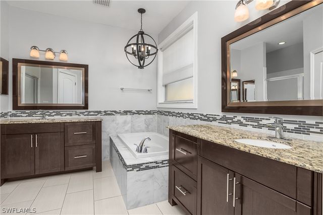 2263 Carnaby CT, Lehigh Acres, FL 33973