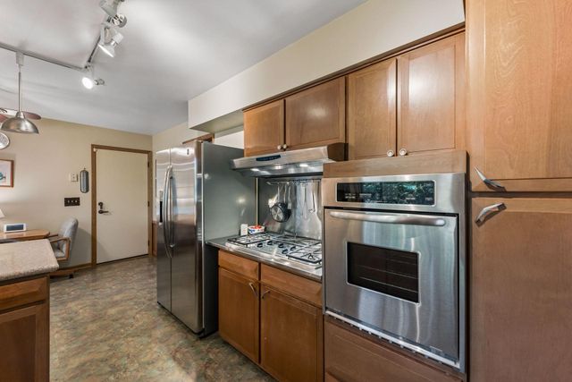 15509 Holdridge Road E, Wayzata, MN 55391