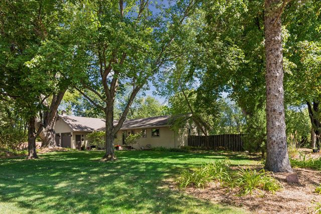15509 Holdridge Road E, Wayzata, MN 55391
