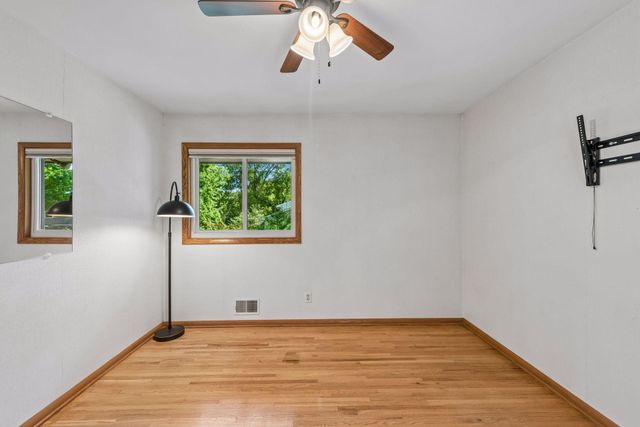 15509 Holdridge Road E, Wayzata, MN 55391