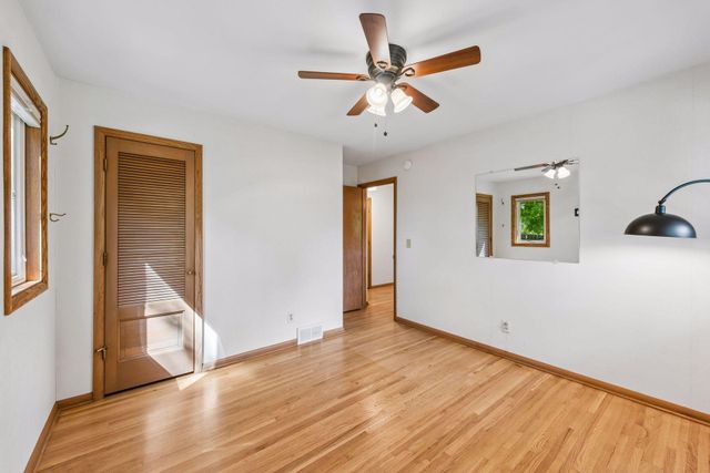 15509 Holdridge Road E, Wayzata, MN 55391