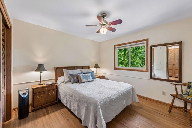 15509 Holdridge Road E, Wayzata, MN 55391