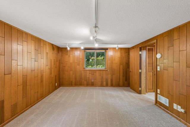 15509 Holdridge Road E, Wayzata, MN 55391