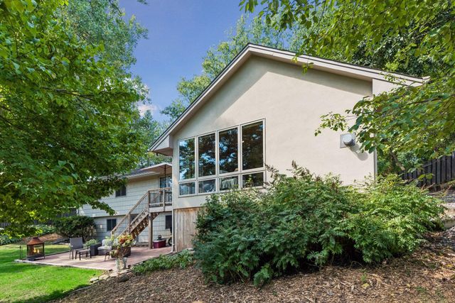 15509 Holdridge Road E, Wayzata, MN 55391