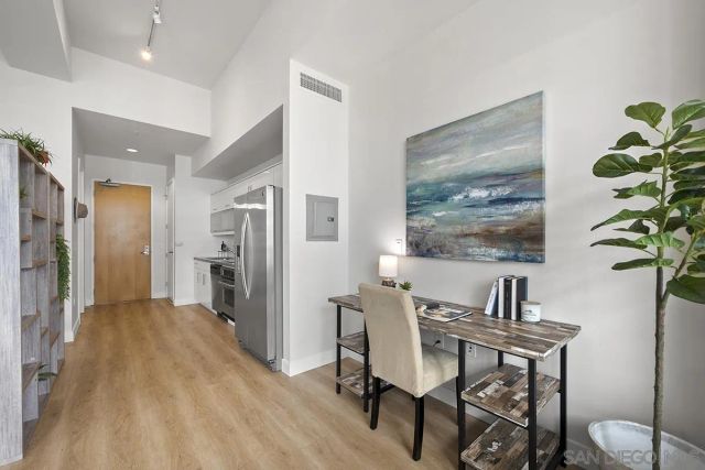350 W Ash Street West 1006, San Diego, CA 92101