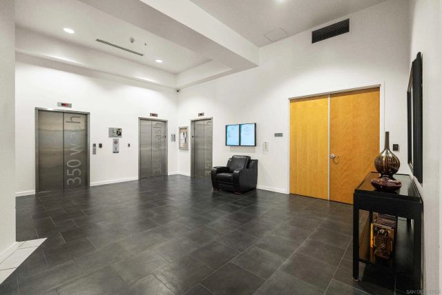 350 W Ash Street West 1006, San Diego, CA 92101