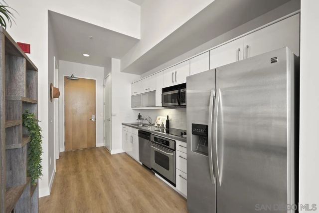 350 W Ash Street West 1006, San Diego, CA 92101