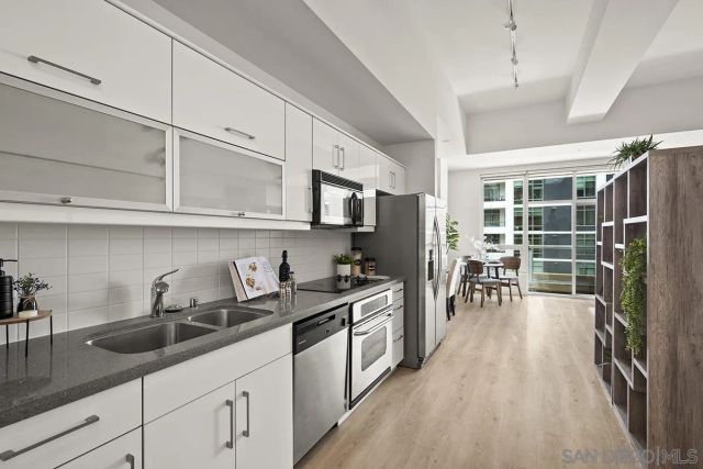 350 W Ash Street West 1006, San Diego, CA 92101