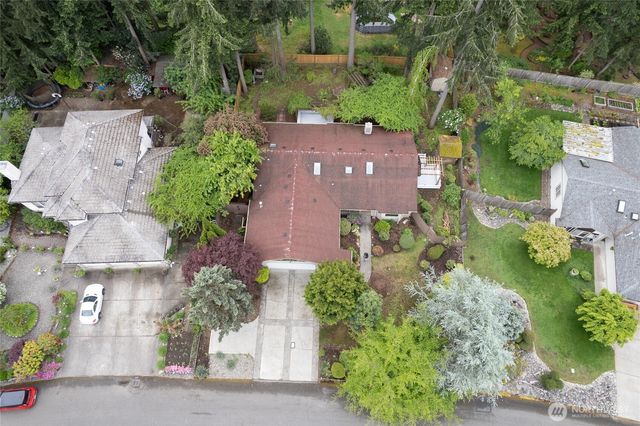 3334 Mercedes Drive NE, Lacey, WA 98516