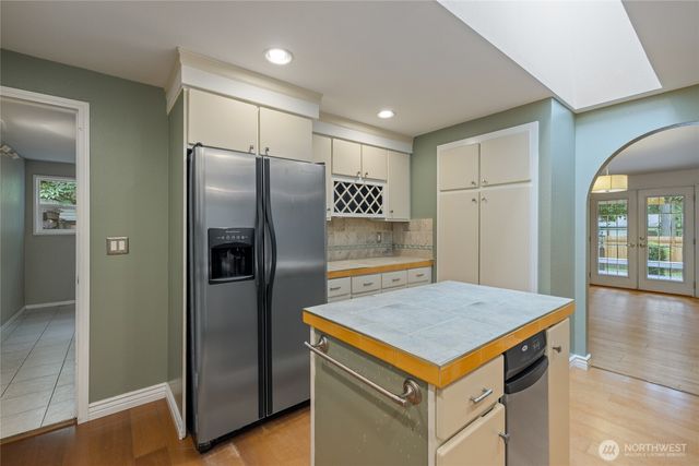 3334 Mercedes Drive NE, Lacey, WA 98516