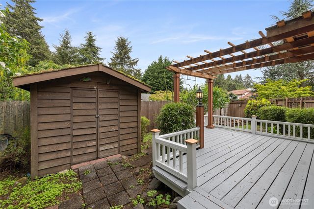 3334 Mercedes Drive NE, Lacey, WA 98516