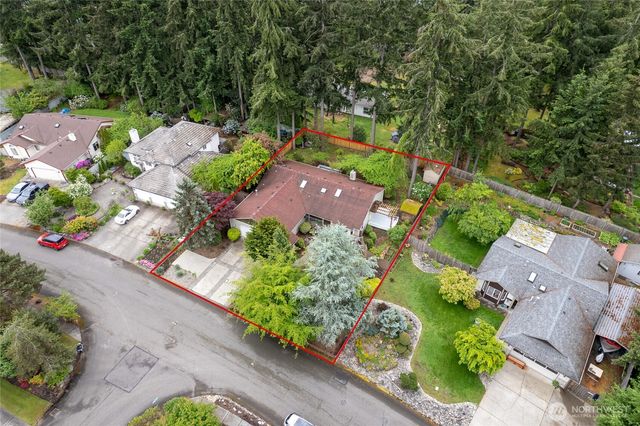 3334 Mercedes Drive NE, Lacey, WA 98516