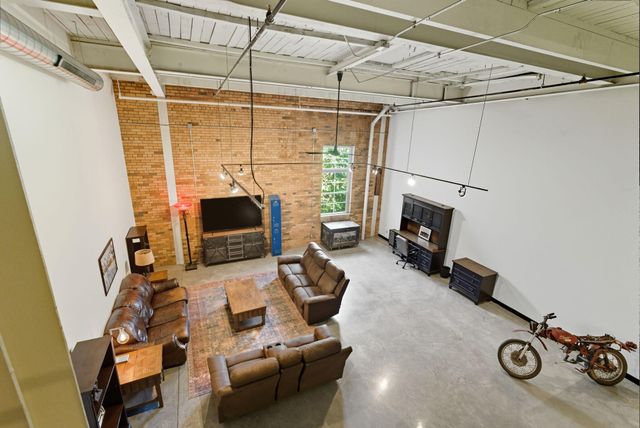 201 Price Road 217, Lexington, KY 40511