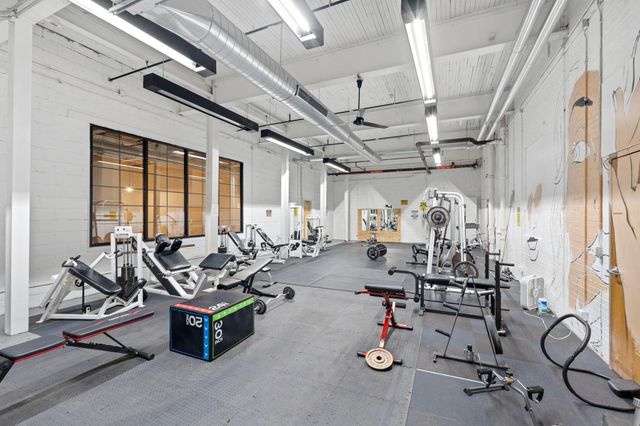 201 Price Road 217, Lexington, KY 40511