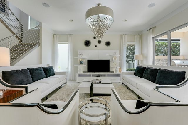 1022 Faulkner Terrace, Palm Beach Gardens, FL 33418