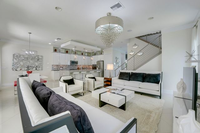 1022 Faulkner Terrace, Palm Beach Gardens, FL 33418
