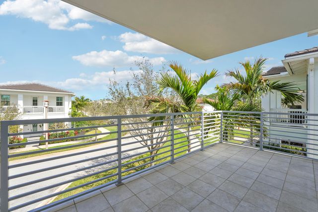 1022 Faulkner Terrace, Palm Beach Gardens, FL 33418