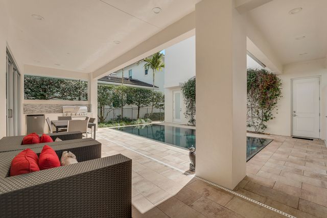 1022 Faulkner Terrace, Palm Beach Gardens, FL 33418