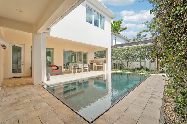 1022 Faulkner Terrace, Palm Beach Gardens, FL 33418