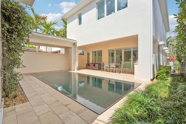 1022 Faulkner Terrace, Palm Beach Gardens, FL 33418