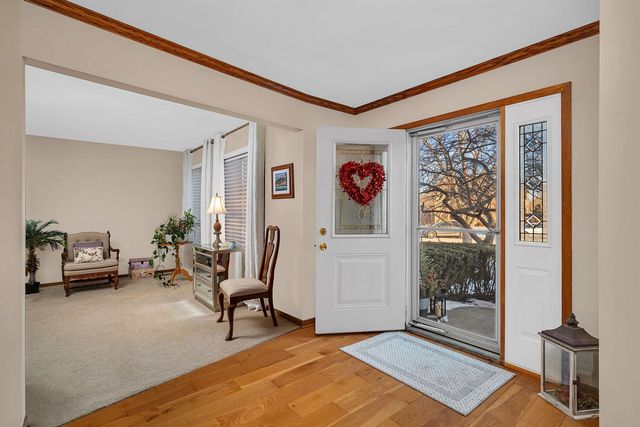 8627 Sunshine Lane, Orland Park, IL 60462