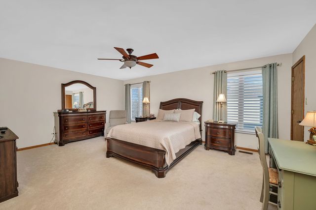 8627 Sunshine Lane, Orland Park, IL 60462