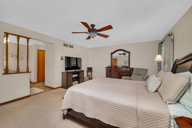 8627 Sunshine Lane, Orland Park, IL 60462