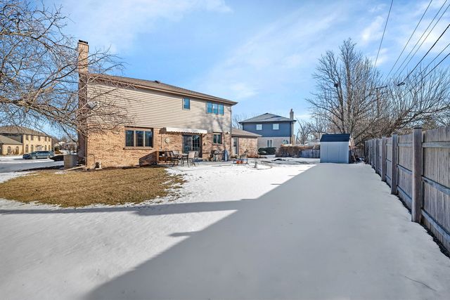 8627 Sunshine Lane, Orland Park, IL 60462