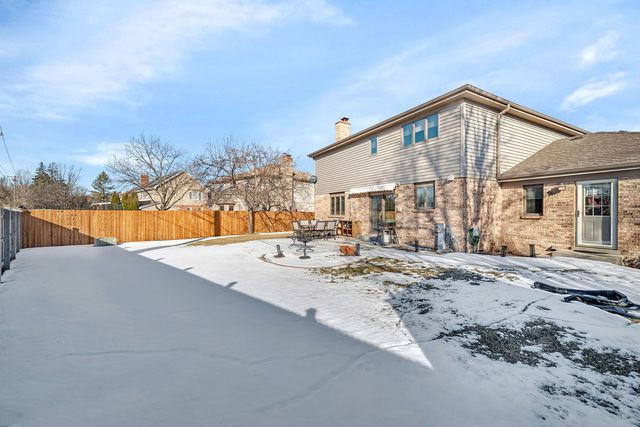 8627 Sunshine Lane, Orland Park, IL 60462