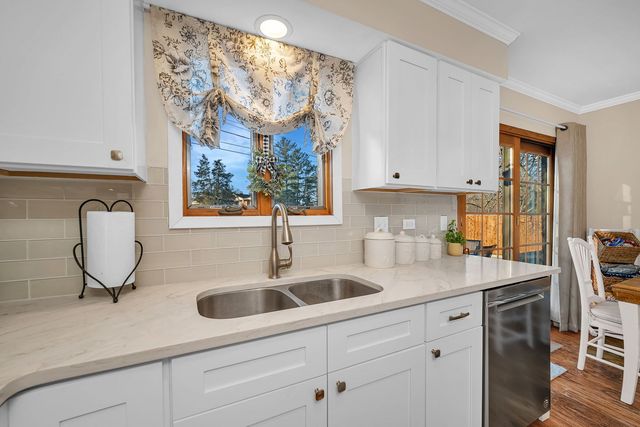 8627 Sunshine Lane, Orland Park, IL 60462