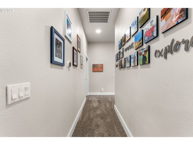 554 OAK VALLEY Loop, Winchester, OR 97495