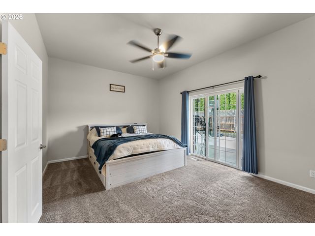 554 OAK VALLEY Loop, Winchester, OR 97495