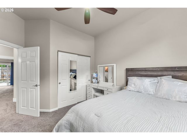 554 OAK VALLEY Loop, Winchester, OR 97495