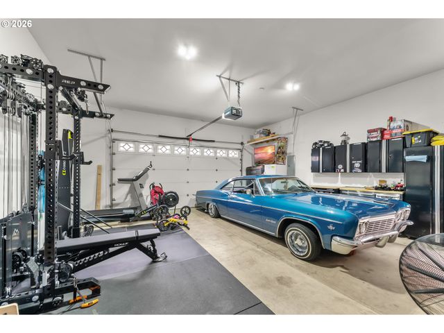 554 OAK VALLEY Loop, Winchester, OR 97495